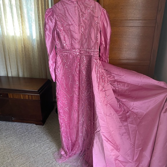 Party dresses - Picture 4 of 6